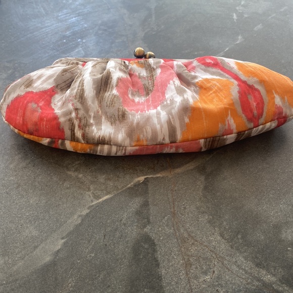 Chico’s silk pleated clutch GUC - Picture 3 of 14